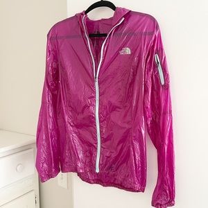 Size M New North Face Wind breaker